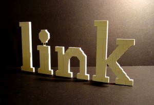 "link" by Alex Eylar @ Flickr (c) CC-By-NC-SA